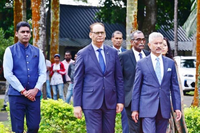 Indian External Affairs Minister Pays Tribute To SAJ And SSR
