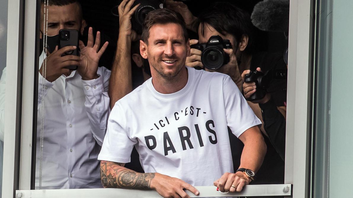 Le Transfert Du Siècle: Lionel Messi Accueilli En Grande Pompe