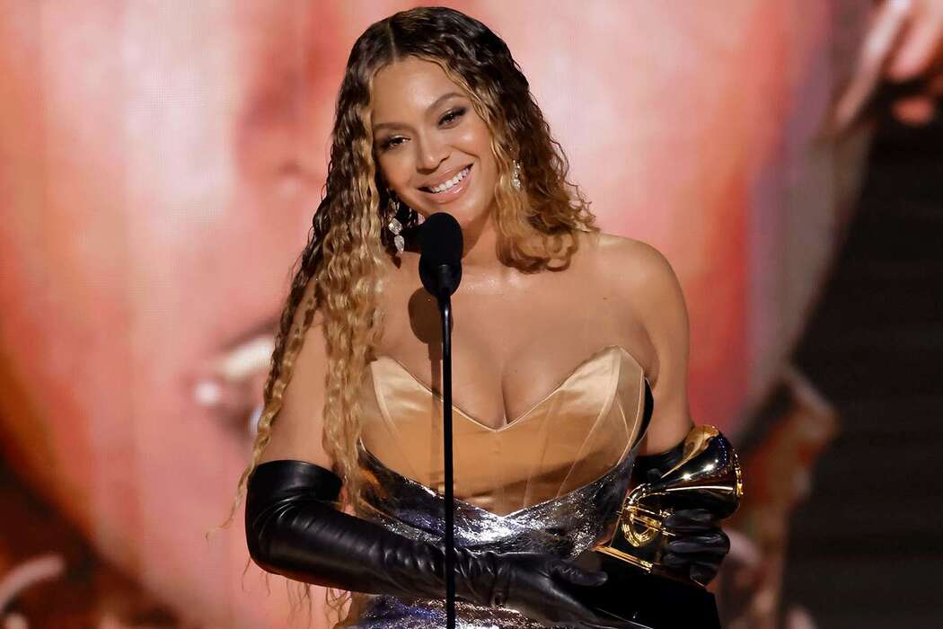 Grammy Awards 2023 : Beyoncé Devient L'artiste La Plus Récompensée De Tous  Les Temps